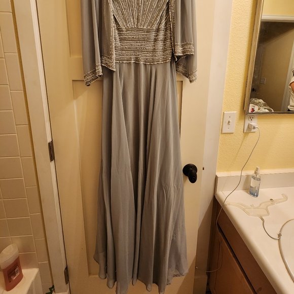 Dress - Picture 2 of 2